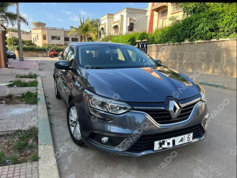 RENAULT
 MEGANE 
 - 2017 - 100000 km 00454