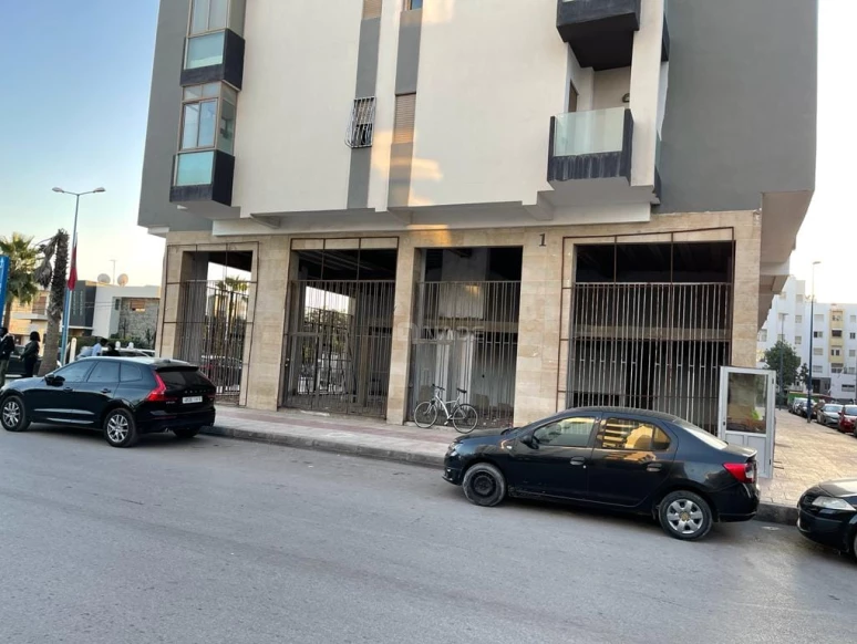 MAGASIN à louer à Bouskoura-01691-2