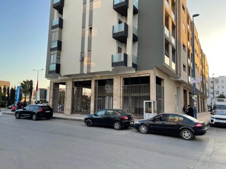 MAGASIN à louer à Bouskoura-01691-3