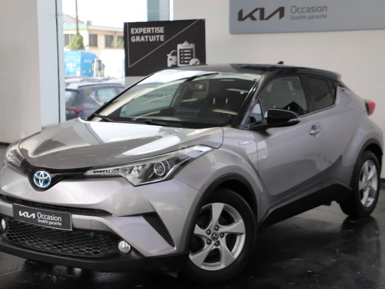 TOYOTA C-HR 2018-03222-3