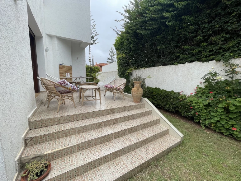 Maisons & Villas à louer à Casablanca
-04316-2