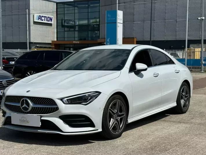 Mercedes CLA à louer 04411