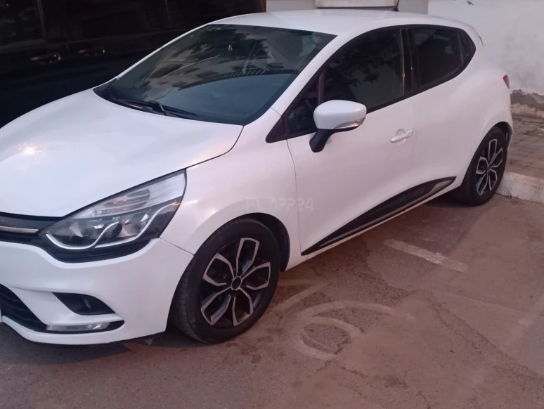 renault clio en location-04515-2