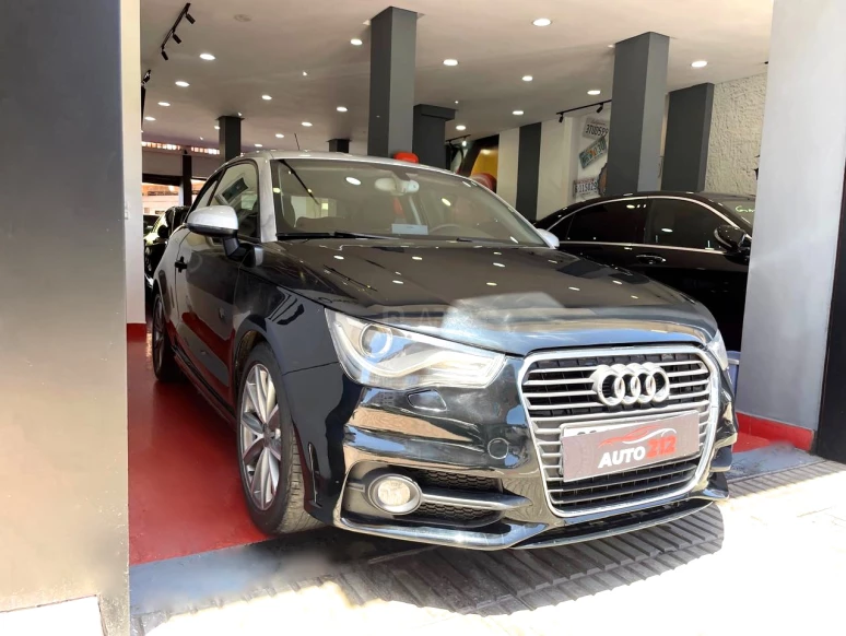 Audi A1 S line 2011 Essence -04588-2